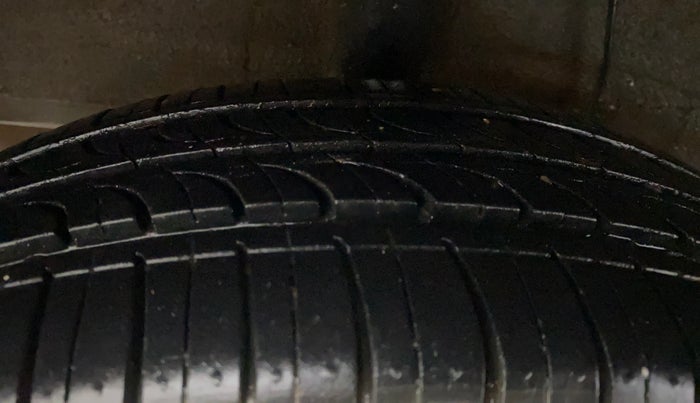 2022 Hyundai GRAND I10 NIOS SPORTZ 1.2 KAPPA VTVT CNG, CNG, Manual, 64,074 km, Right Rear Tyre Tread