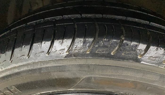 2016 Maruti Ciaz VXI+, Petrol, Manual, 55,709 km, Left Front Tyre Tread