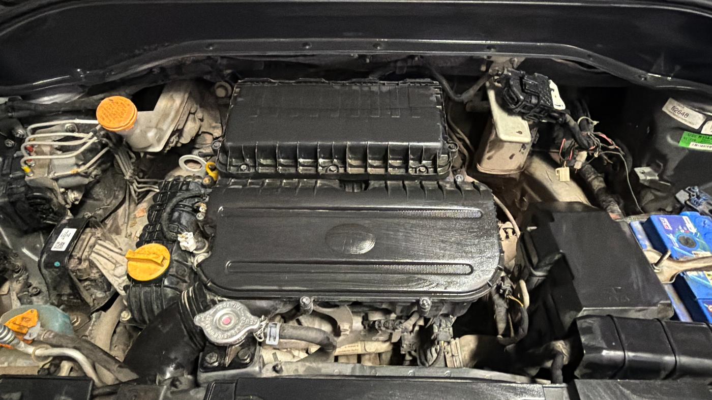 2022 Tata PUNCH PURE MT, Petrol, Manual, 84,154 km, Engine View