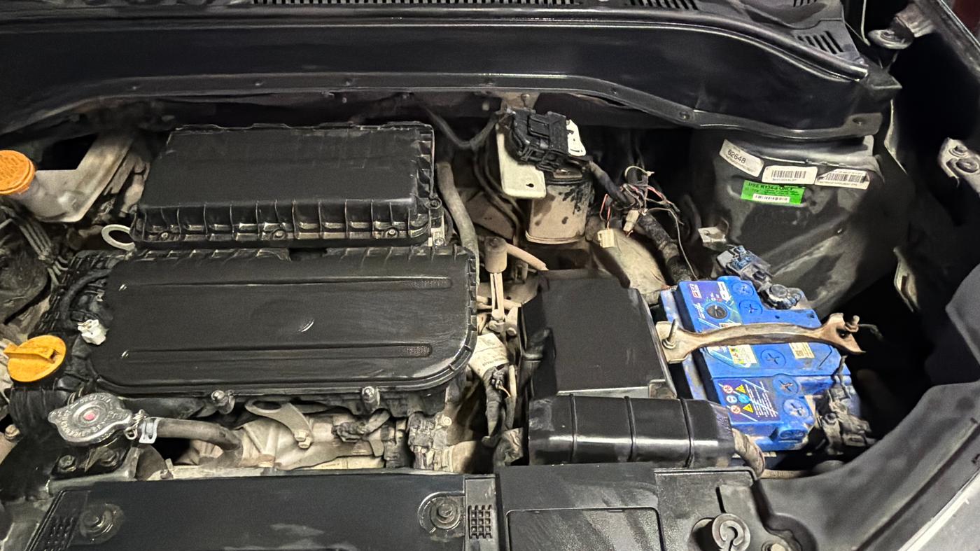 2022 Tata PUNCH PURE MT, Petrol, Manual, 84,154 km, Engine View - Left