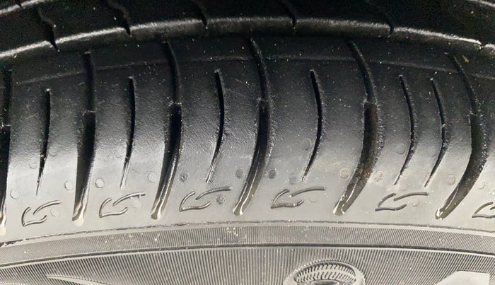 2018 Ford Ecosport TREND + 1.5L PETROL AT, Petrol, Automatic, 50,070 km, Right Front Tyre Tread