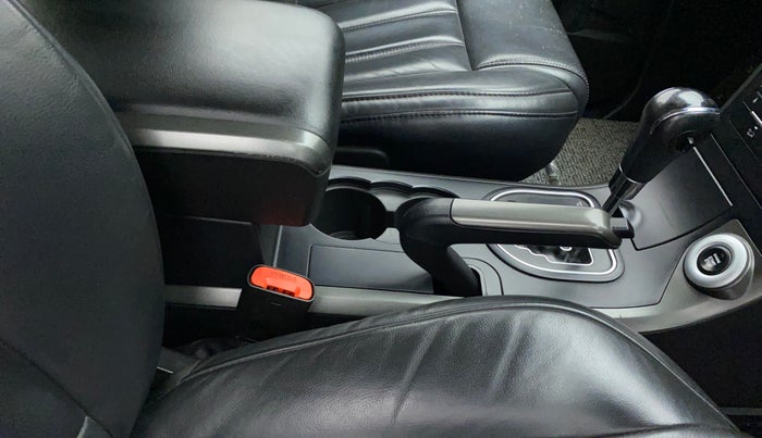 2017 Mahindra XUV500 W10 AT, Diesel, Automatic, 63,598 km, Gear Lever