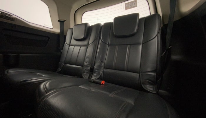 2017 Mahindra XUV500 W10 AT, Diesel, Automatic, 63,598 km, Third Seat Row ( optional )