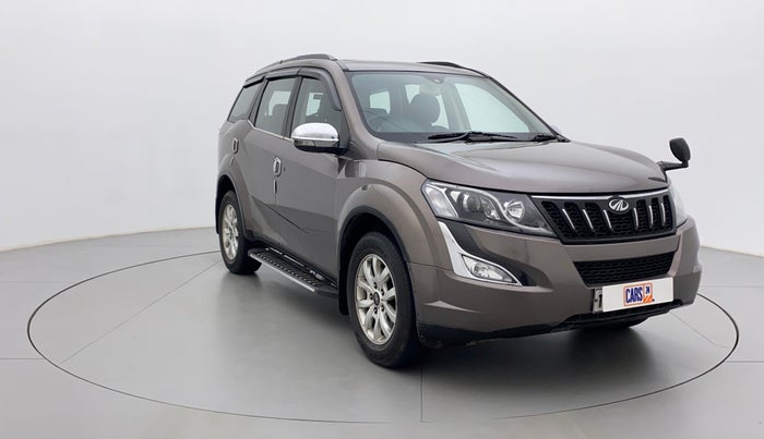 2017 Mahindra XUV500 W10 AT, Diesel, Automatic, 63,598 km, Right Front Diagonal