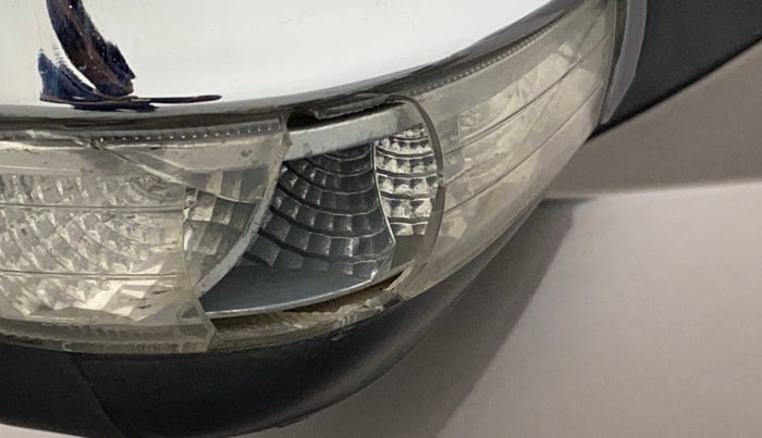 2017 Mahindra XUV500 W10 AT, Diesel, Automatic, 63,598 km, Right rear-view mirror - Indicator light not working