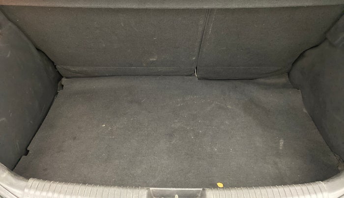 2014 Hyundai i20 ASTA 1.2, Petrol, Manual, 57,010 km, Boot Inside