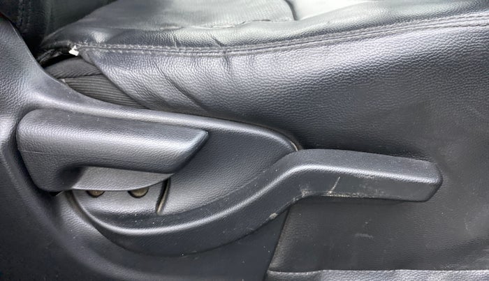 2017 Honda BR-V 1.5L I-VTEC V CVT, Petrol, Automatic, 83,623 km, Driver Side Adjustment Panel