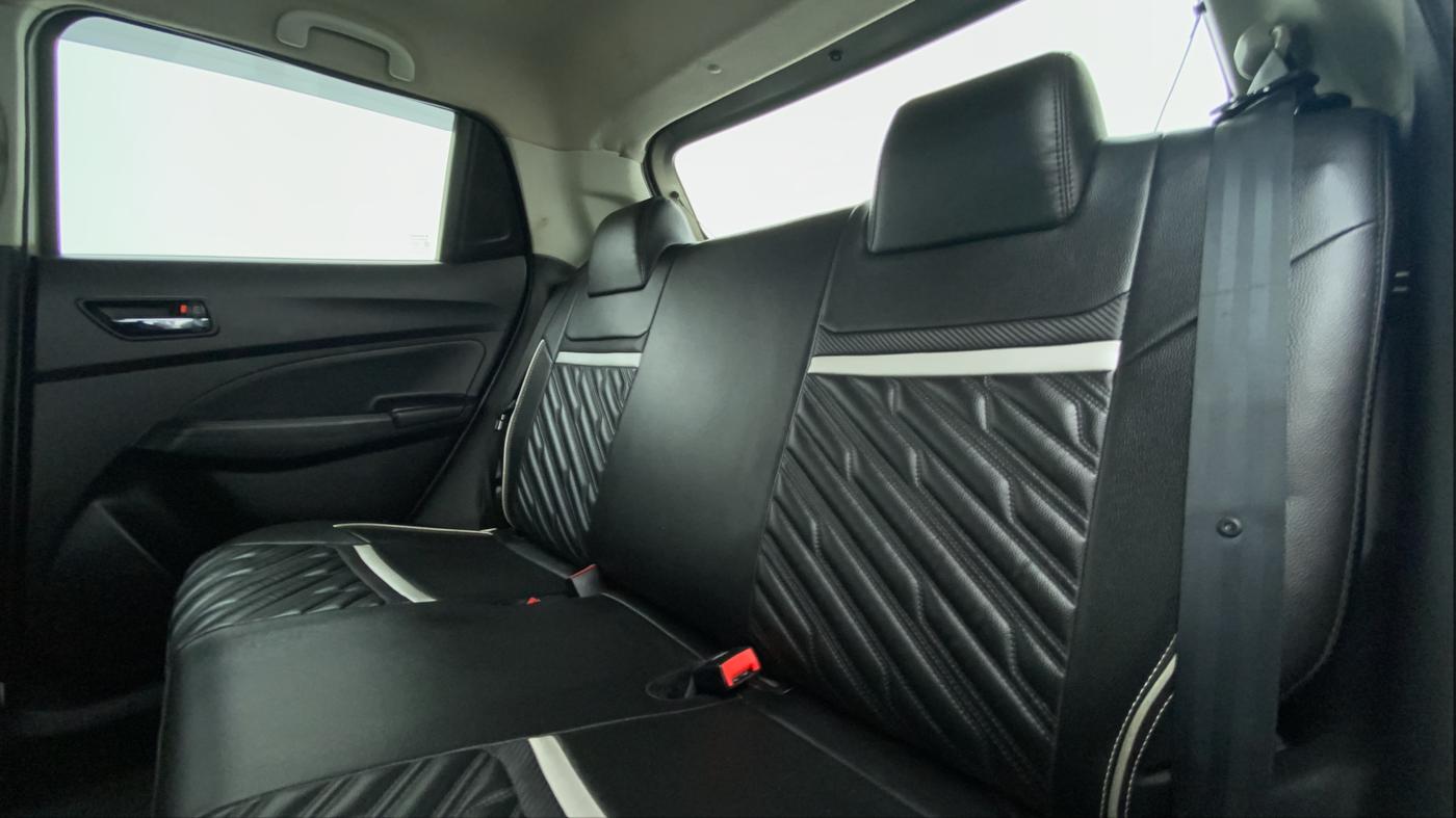 2019 Maruti Swift VXI D, Petrol, Manual, 21,390 km, Right Side Rear Door Cabin