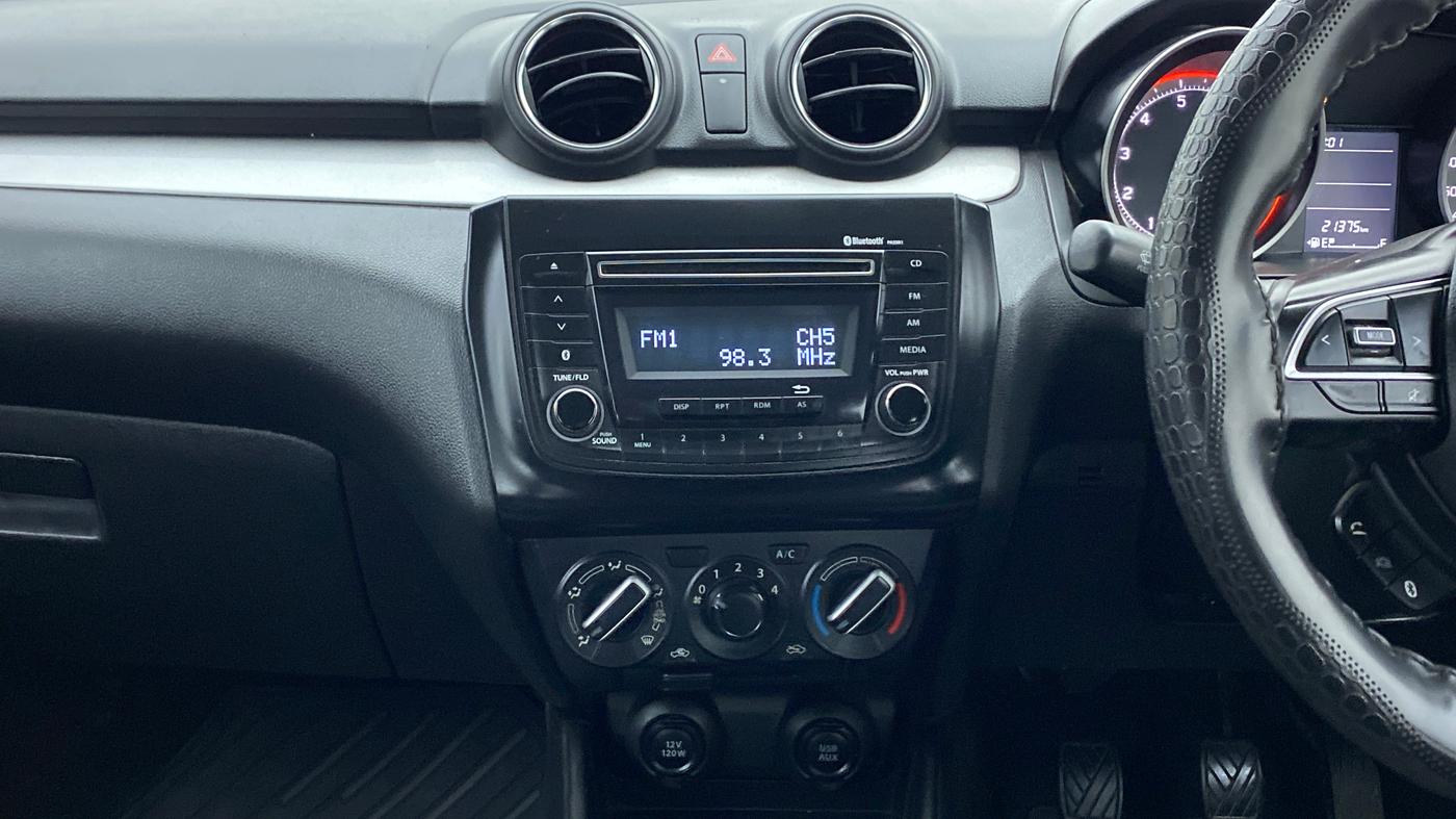 2019 Maruti Swift VXI D, Petrol, Manual, 21,390 km, Air Conditioner