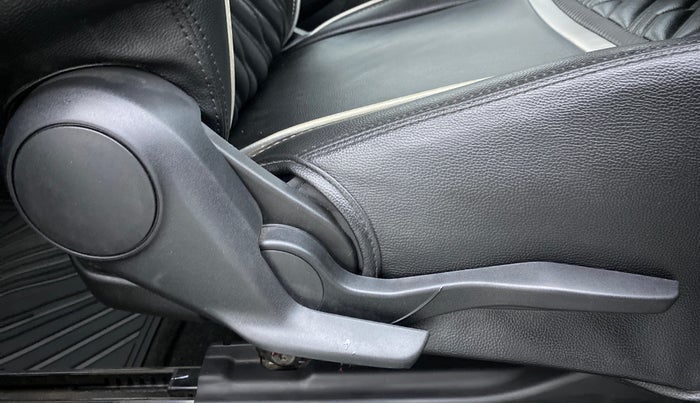 2019 Maruti Swift VXI D, Petrol, Manual, 21,390 km, Driver Side Adjustment Panel