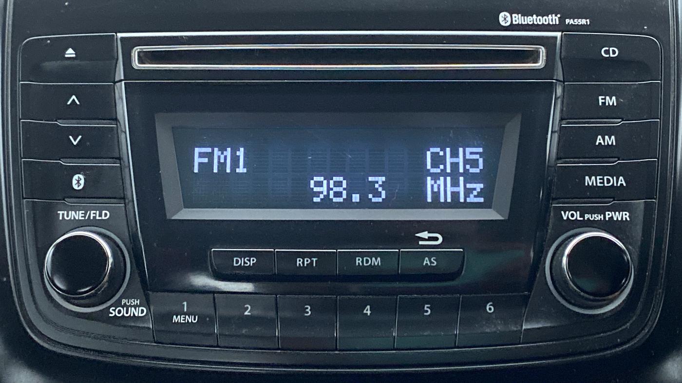 2019 Maruti Swift VXI D, Petrol, Manual, 21,390 km, Infotainment System