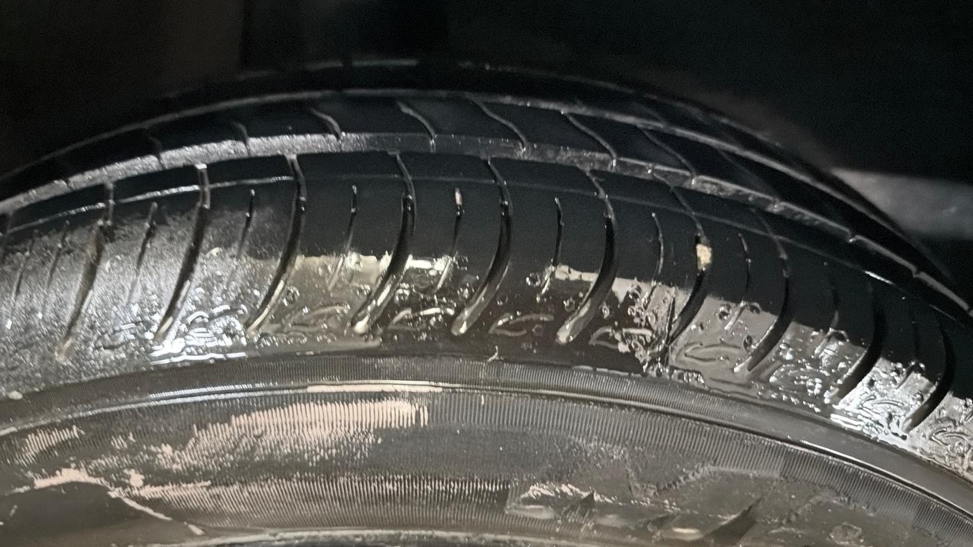 2016 Maruti Baleno DELTA PETROL 1.2, Petrol, Manual, 62,069 km, Right Rear Tyre Tread