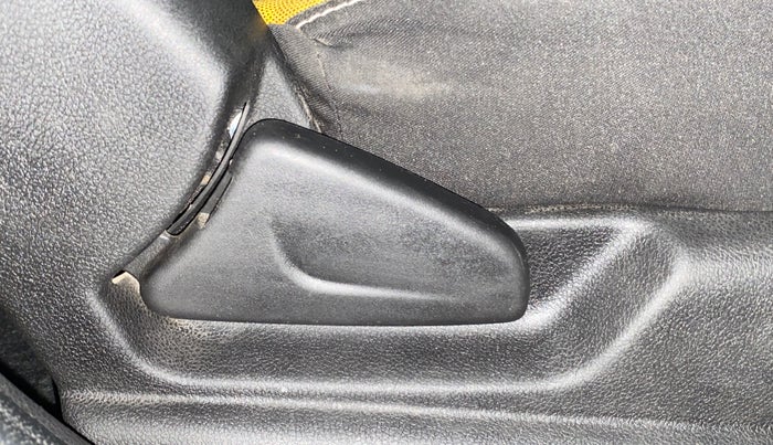 2022 Renault Kwid CLIMBER AMT 1.0, Petrol, Automatic, 40,590 km, Driver Side Adjustment Panel