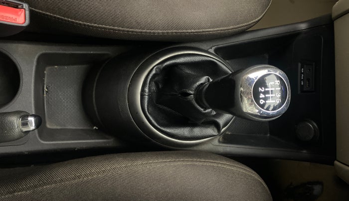 2012 Hyundai i20 ASTA 1.4 CRDI, Diesel, Manual, 64,145 km, Gear Lever