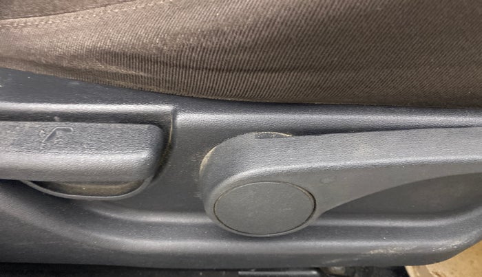 2012 Hyundai i20 ASTA 1.4 CRDI, Diesel, Manual, 64,145 km, Driver Side Adjustment Panel