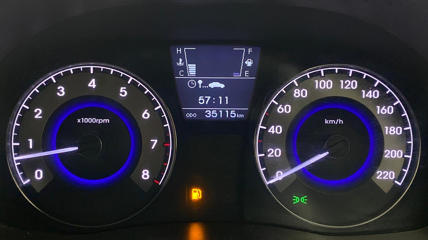 2015 Hyundai Verna FLUIDIC 1.6 VTVT S (O)  MT, Petrol, Manual, 35,406 km, Odometer Image