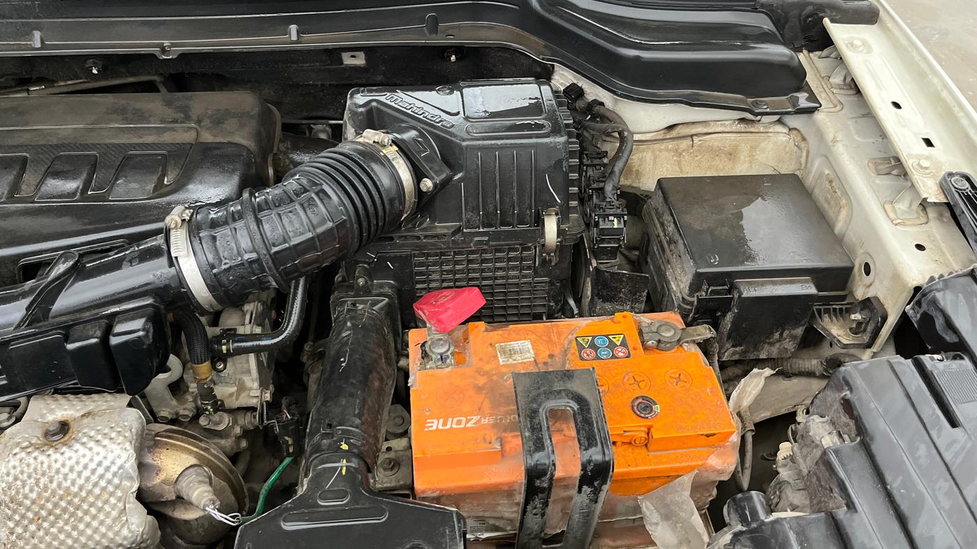 2021 Mahindra XUV300 W8 1.2 PETROL, Petrol, Manual, 52,717 km, Engine View - Left