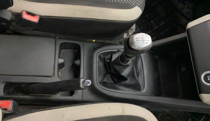 2020 Renault TRIBER RXZ, Petrol, Manual, 56,786 km, Gear Lever