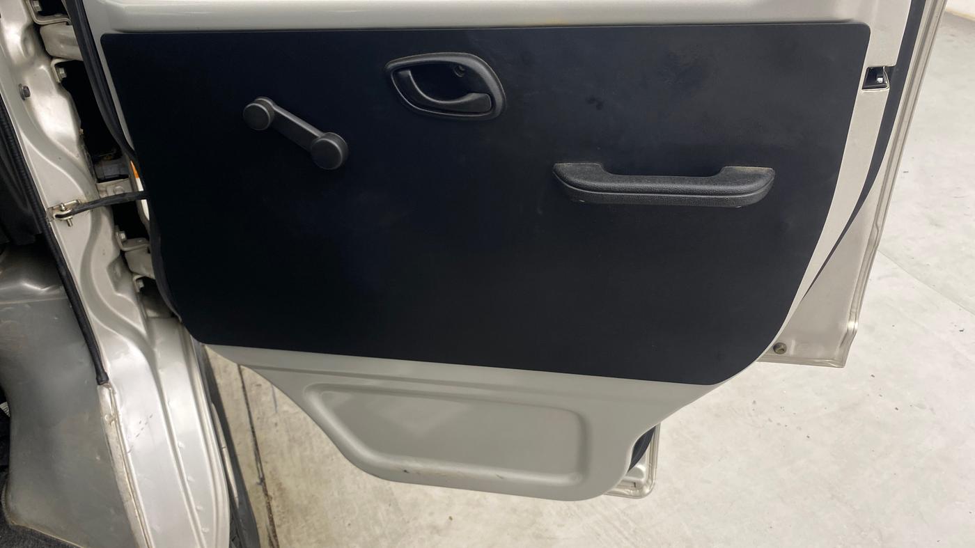 2018 Maruti Eeco 5 STR WITH A/C+HTR, Petrol, Manual, 38,080 km, Driver Side Door Panels Control