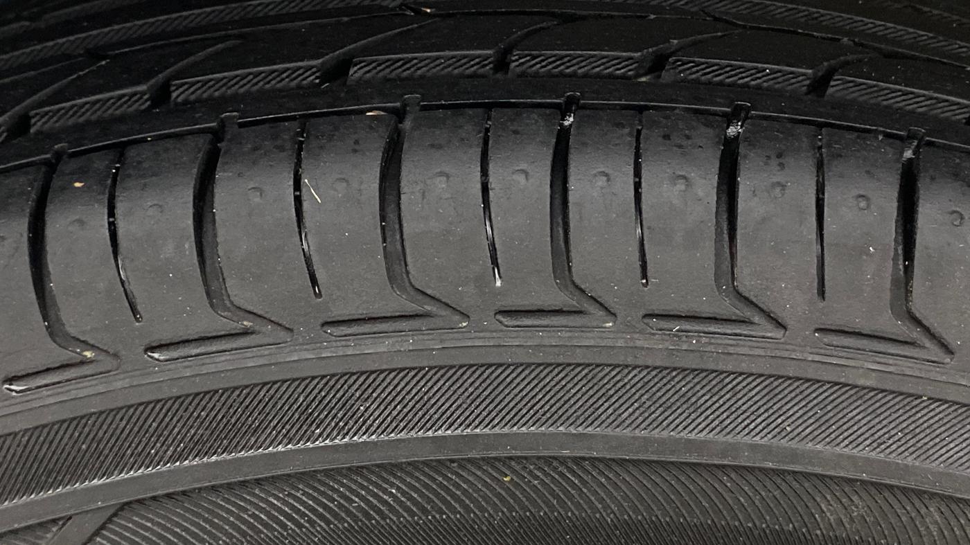2018 Maruti Eeco 5 STR WITH A/C+HTR, Petrol, Manual, 38,080 km, Right Rear Tyre Tread