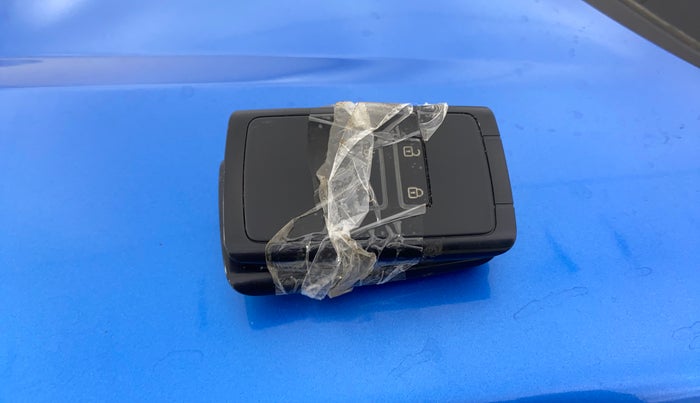 2021 Renault Kiger RXT AMT, Petrol, Automatic, 40,204 km, Key Close Up