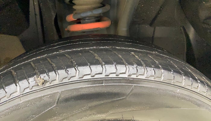 2021 Renault Kiger RXT AMT, Petrol, Automatic, 40,204 km, Right Front Tyre Tread