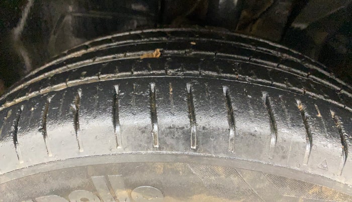 2022 Tata PUNCH ACCOMPLISHED MT, Petrol, Manual, 39,968 km, Left Front Tyre Tread