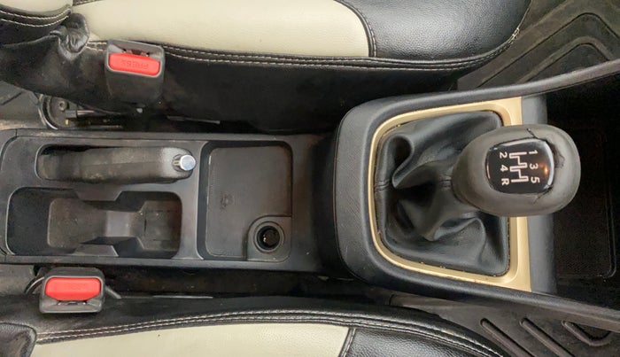 2022 Tata PUNCH ACCOMPLISHED MT, Petrol, Manual, 39,968 km, Gear Lever