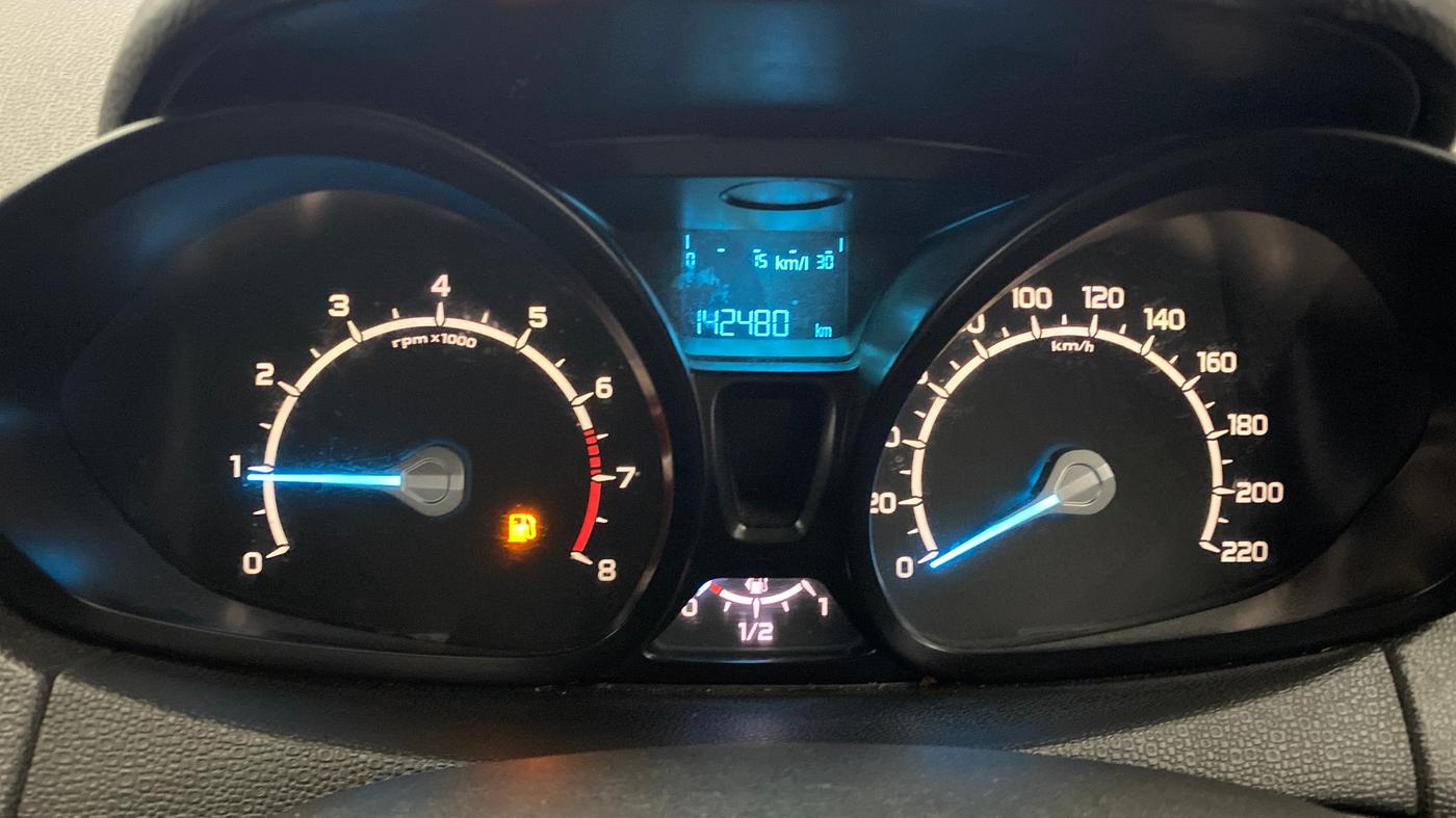 2014 Ford Ecosport TREND 1.5L PETROL, Petrol, Manual, 1,42,462 km, Odometer Image