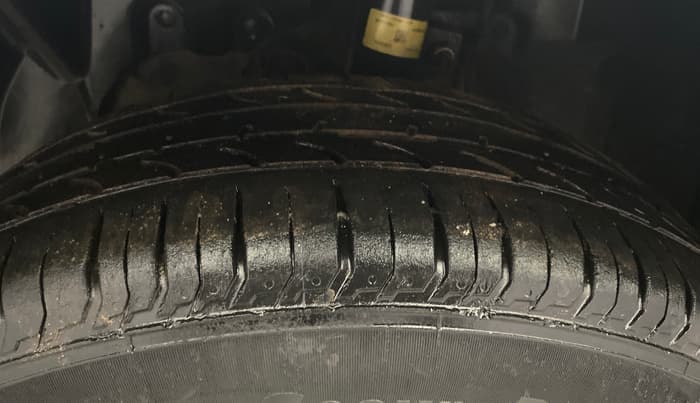 2014 Ford Ecosport TREND 1.5L PETROL, Petrol, Manual, 1,42,462 km, Left Front Tyre Tread