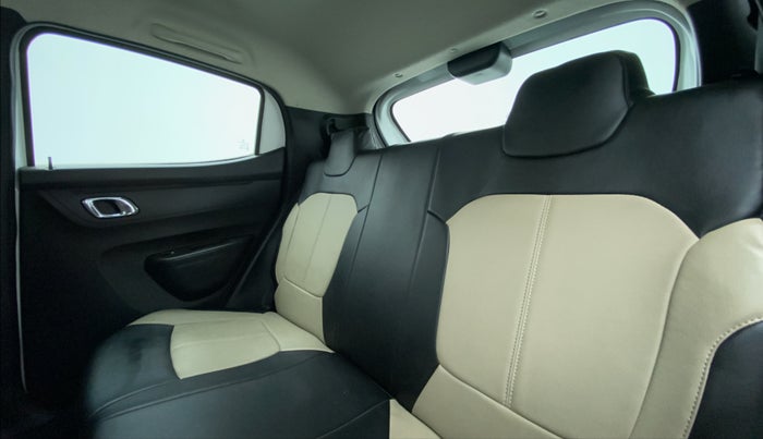 2020 Renault Kwid RXT 1.0 AMT (O), Petrol, Automatic, 9,556 km, Right Side Rear Door Cabin