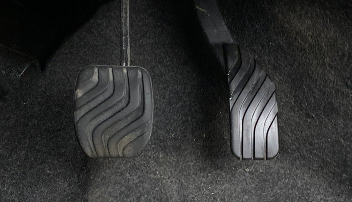 2020 Renault Kwid RXT 1.0 AMT (O), Petrol, Automatic, 9,556 km, Pedals