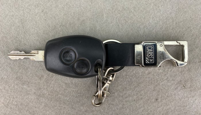 2013 Renault Duster 85 PS RXL, Diesel, Manual, 80,518 km, Key Close Up