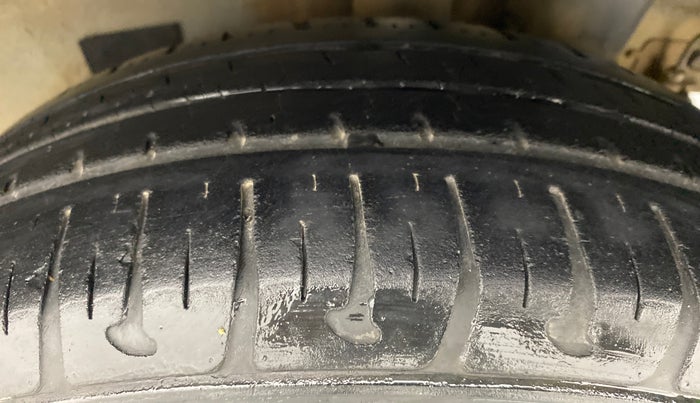 2014 Hyundai Xcent S 1.2, Petrol, Manual, 53,304 km, Left Rear Tyre Tread