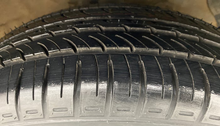 2014 Hyundai Xcent S 1.2, Petrol, Manual, 53,304 km, Right Front Tyre Tread
