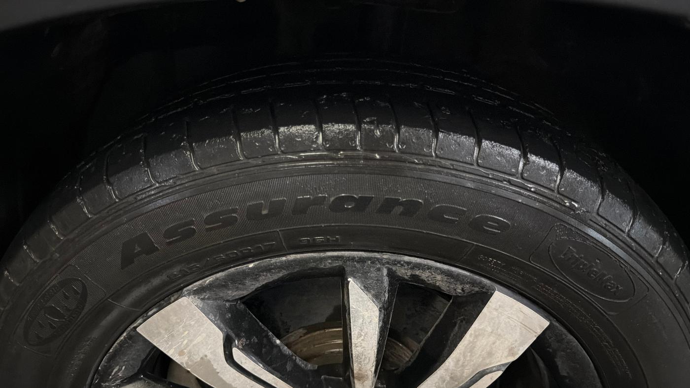 2020 MG HECTOR SHARP 1.5 DCT PETROL, Petrol, Automatic, 30,959 km, Left Front Tyre Tread