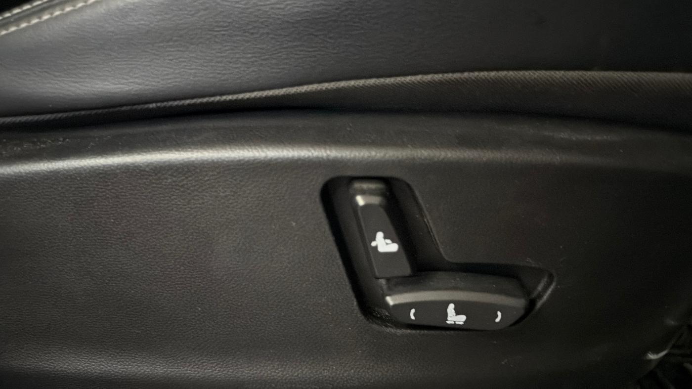 2020 MG HECTOR SHARP 1.5 DCT PETROL, Petrol, Automatic, 30,959 km, Driver Side Adjustment Panel