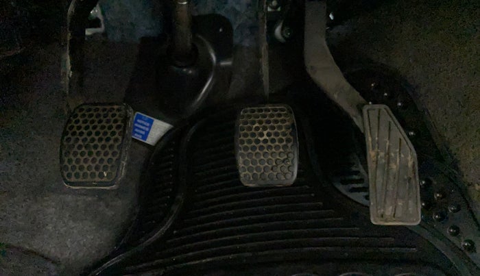 2020 Maruti Alto LXI, Petrol, Manual, 7,950 km, Pedals