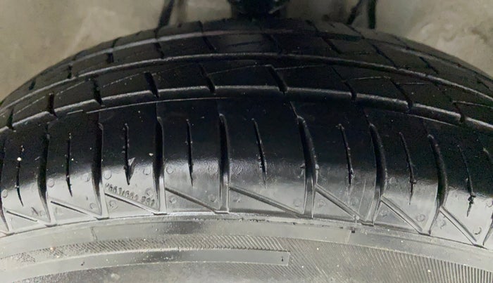 2020 Maruti Alto LXI, Petrol, Manual, 7,950 km, Right Front Tyre Tread