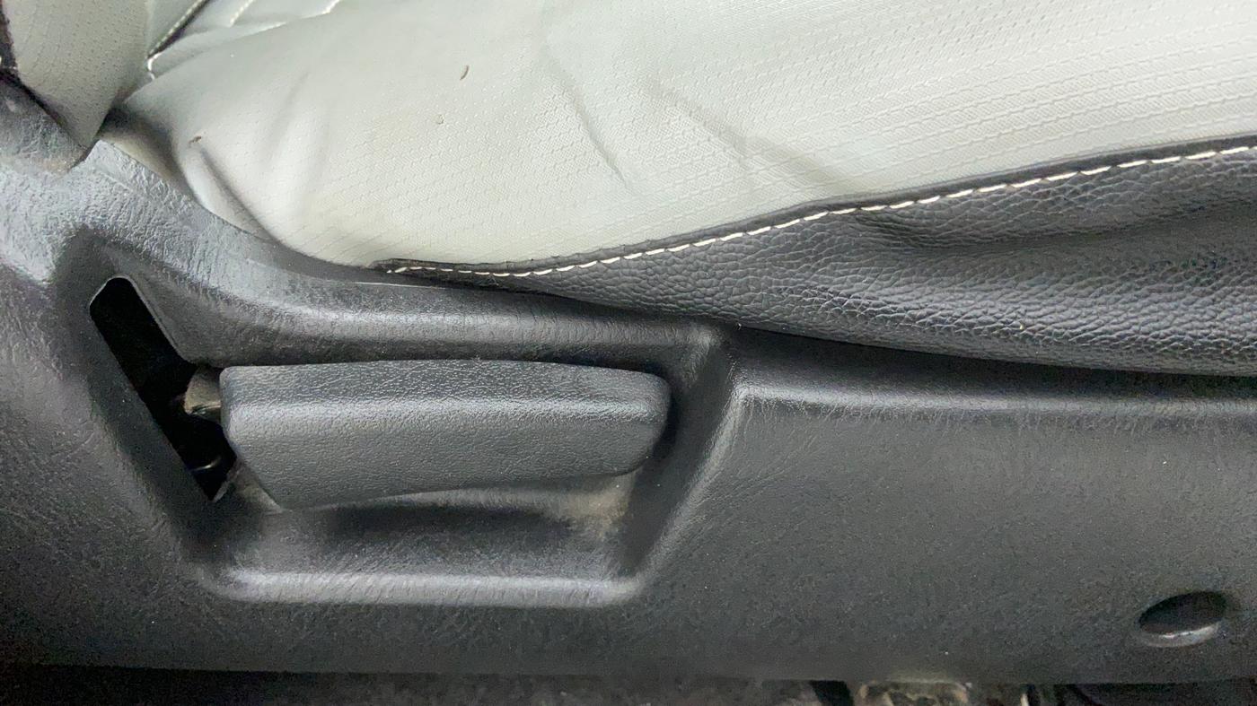 2020 Maruti Alto LXI, Petrol, Manual, 7,950 km, Driver Side Adjustment Panel