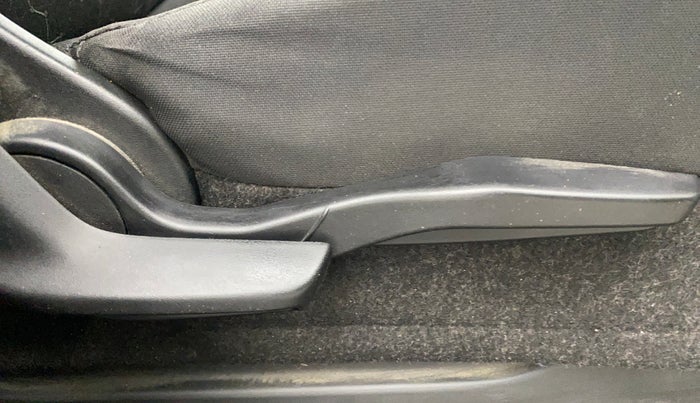 2017 Maruti IGNIS ALPHA 1.2, Petrol, Manual, 63,285 km, Driver Side Adjustment Panel