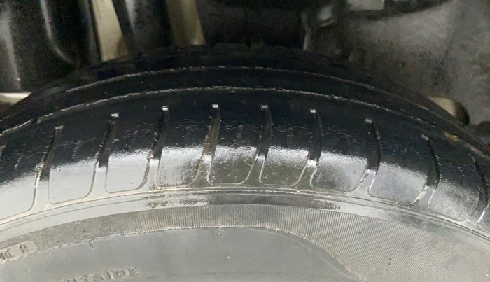 2018 Maruti Swift LXI, Petrol, Manual, 54,309 km, Right Rear Tyre Tread
