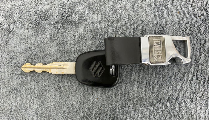 2018 Maruti Swift LXI, Petrol, Manual, 54,309 km, Key Close Up