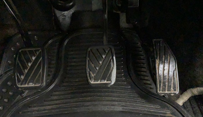2018 Maruti Swift LXI, Petrol, Manual, 54,309 km, Pedals
