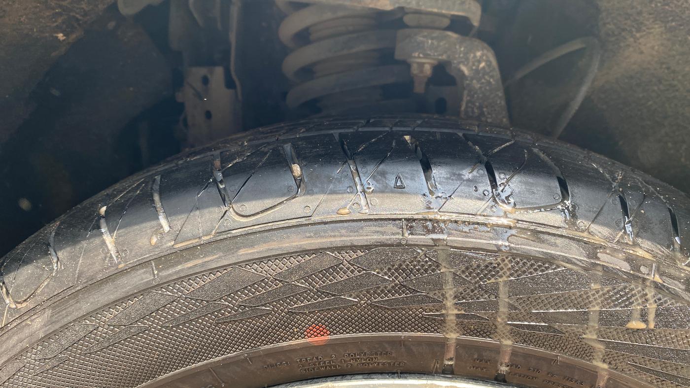 2018 Mahindra MARAZZO M8 7 STR, Diesel, Manual, 1,35,457 km, Left Front Tyre Tread