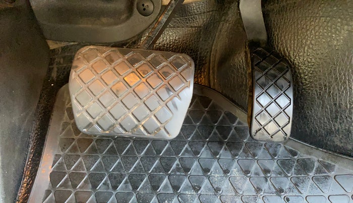 2020 Volkswagen Vento HIGHLINE 1.0L TSI AT, Petrol, Automatic, 93,038 km, Pedals