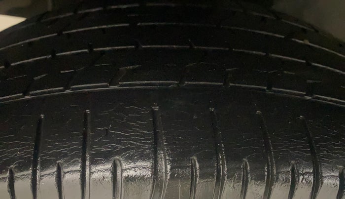 2017 Hyundai Creta SX PLUS 1.6 DIESEL, Diesel, Manual, 95,304 km, Right Rear Tyre Tread