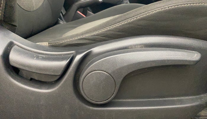 2017 Hyundai Creta SX PLUS 1.6 DIESEL, Diesel, Manual, 95,304 km, Driver Side Adjustment Panel