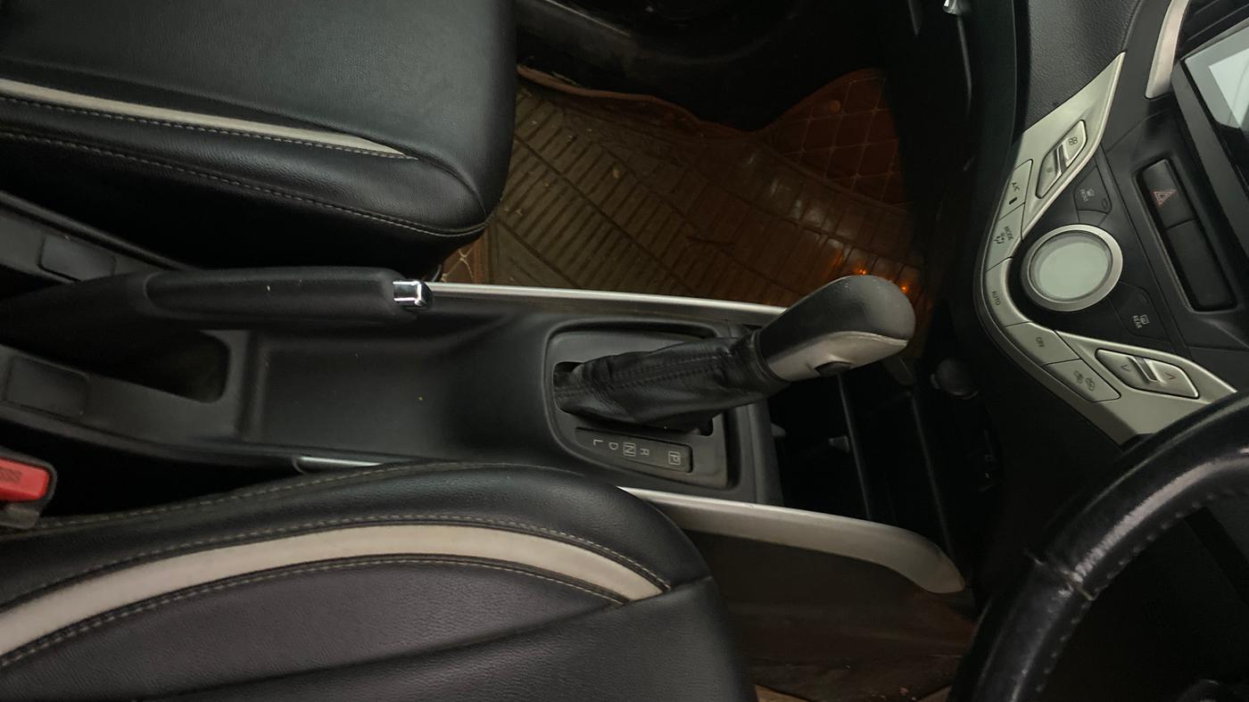 2016 Maruti Baleno ZETA CVT PETROL 1.2, Petrol, Automatic, 61,814 km, Gear Lever