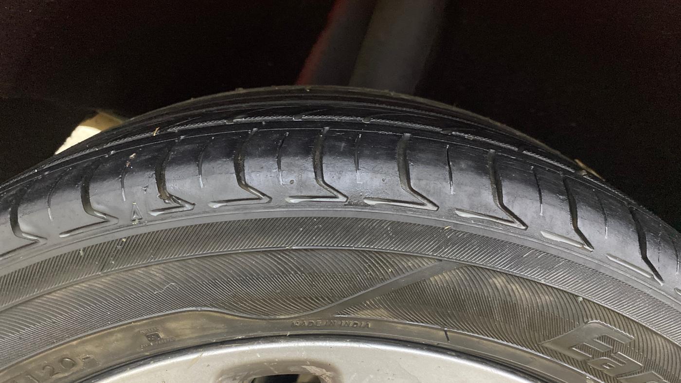 2016 Maruti Baleno ZETA CVT PETROL 1.2, Petrol, Automatic, 61,814 km, Right Rear Tyre Tread